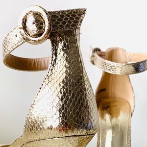 Report Lorenna High Heels In Gold Snake